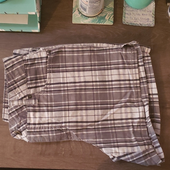 Faded Glory grey/white cotton shorts - Picture 2 of 4